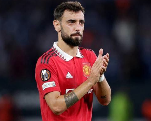 曼聯(lián)重建進行時：陣容調(diào)整與轉(zhuǎn)會風云