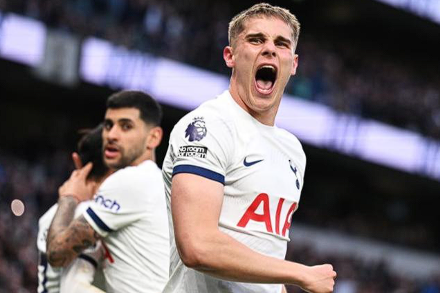 英超熱刺VS水晶宮：范德芬染紅，熱刺紅牌數(shù)居聯(lián)賽前列